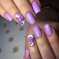 Light lilac nails photo