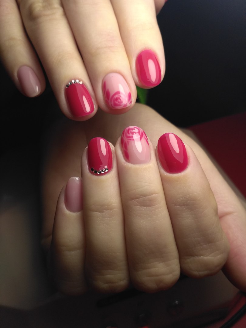 Red and pink nails