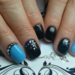 Black lacquer nails photo