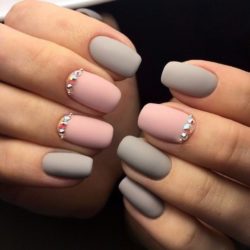 Grey and pink nails photo