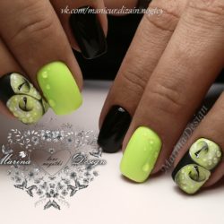 Black and lime nails photo