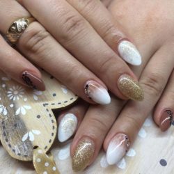 White winter nails photo
