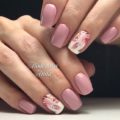 Rose nail art