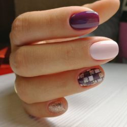 Nails with squares photo