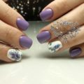 Pale liliac nails
