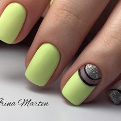 Bright lime nails photo