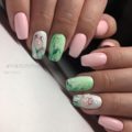 Gentle nails with flowers