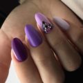 Nails in violet tones