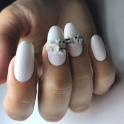 modeling nails photo