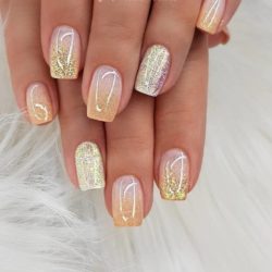 Cute fashion nails photo