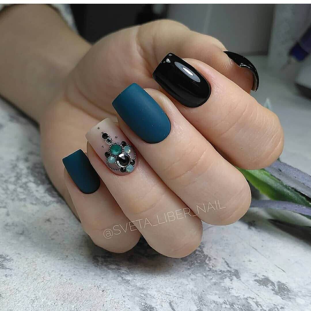45+ Awesome Blue Nails Manicure Design Ideas