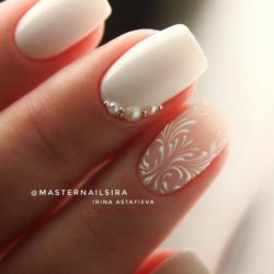 White wedding nails photo
