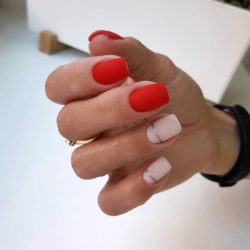 Red and pink nails photo