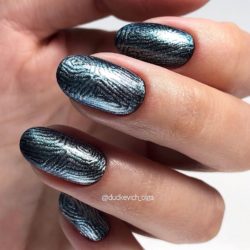 Embossed nails photo