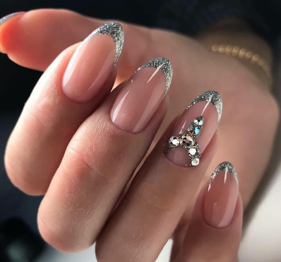 Shiny french nails