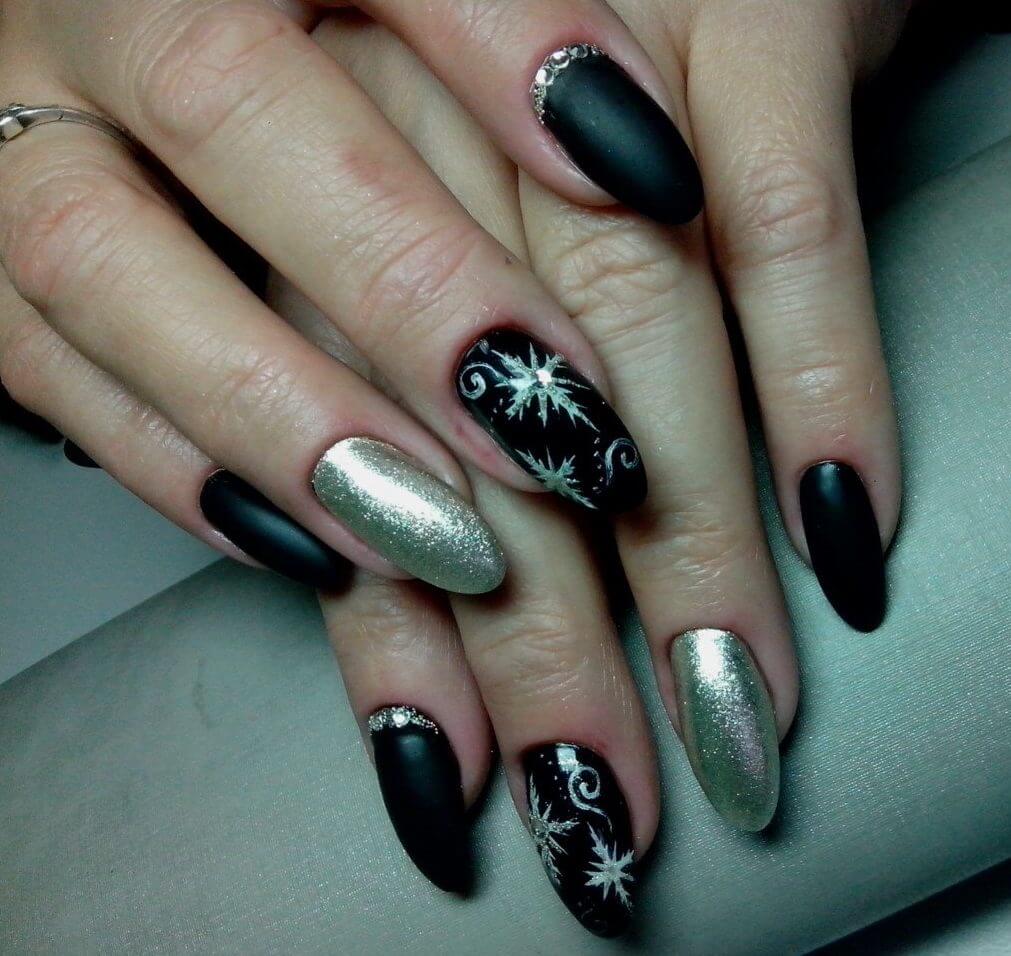 Beautiful black nails