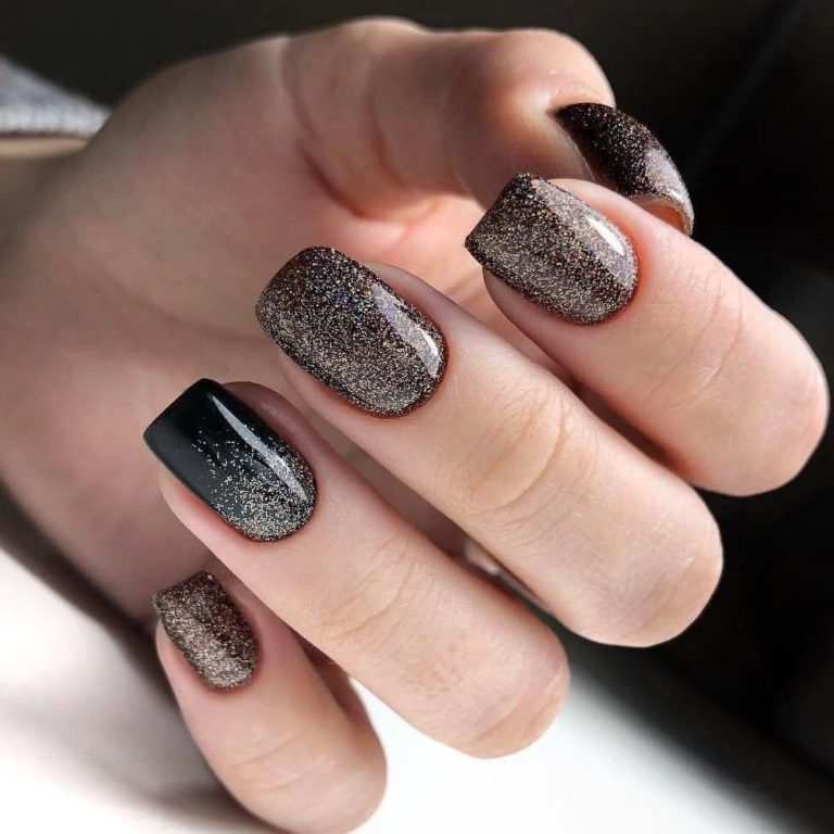 Dark nails