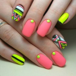 Yellow and pink nails photo