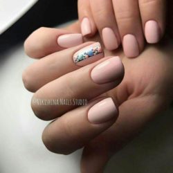 Ideas of gentle nails photo