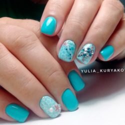 Nails with starfish photo