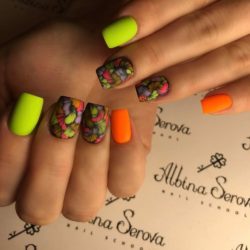 Green orange nails photo